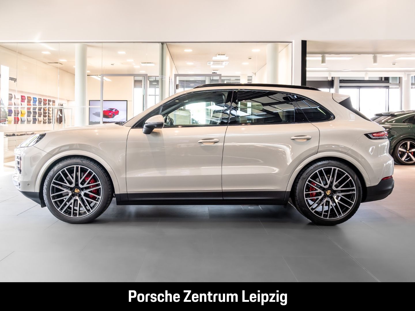 Porsche Cayenne S 22Zoll Luft ACC AHK 360Grad Panorama