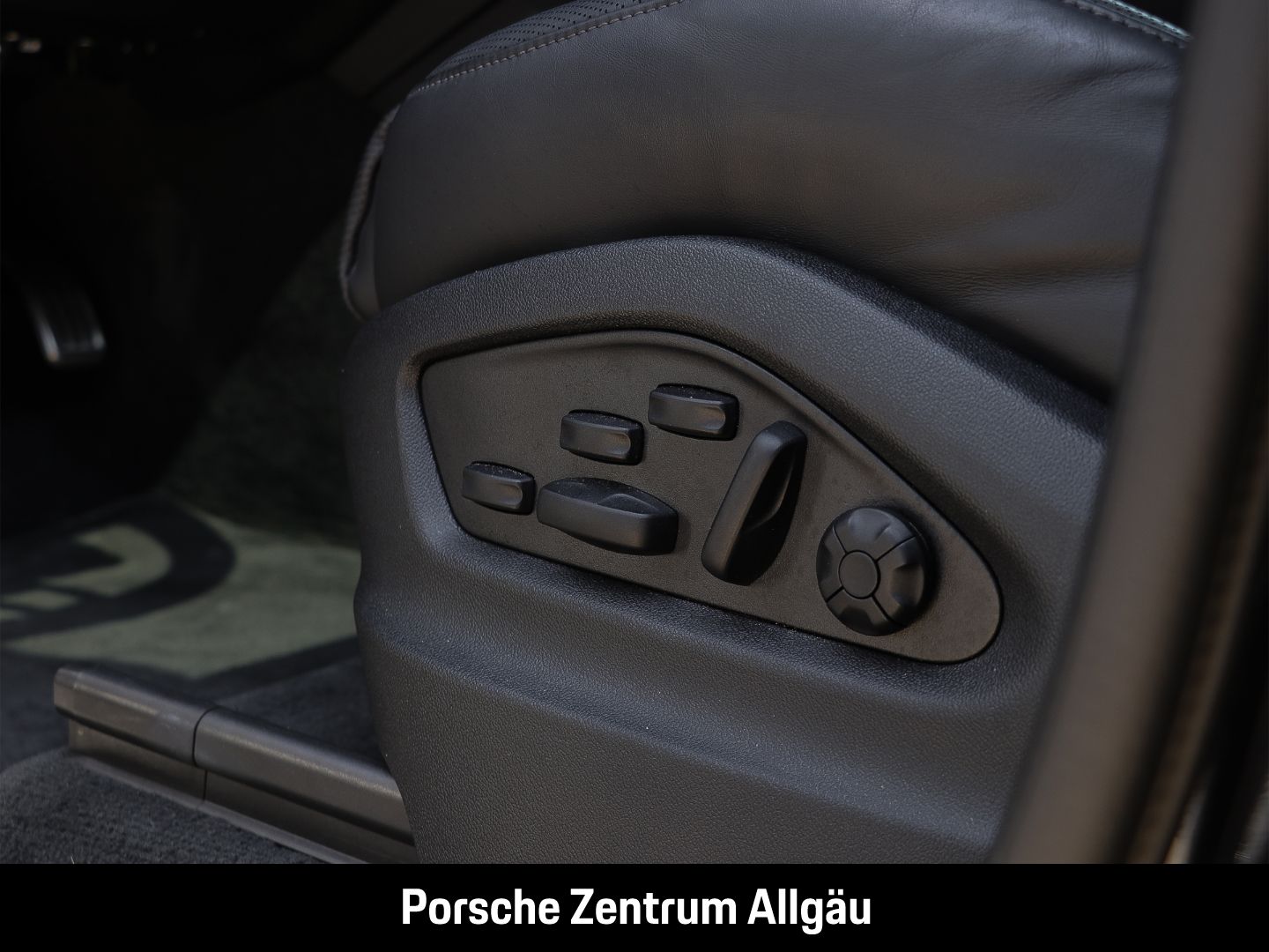 Porsche Cayenne Turbo S E-Hybrid Coupe Burmester