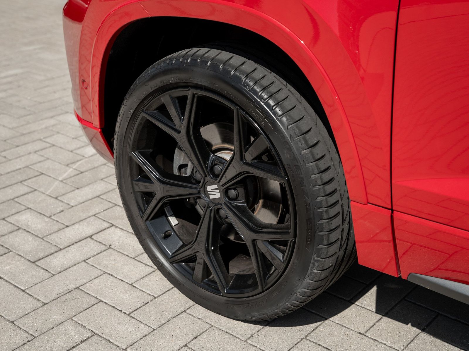 Seat ATECA FR 1.5 TSI DSG AHK Kam. Navi Pano Sportp.