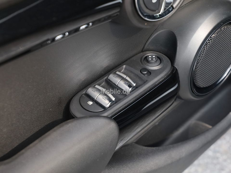 MINI One MINI Yours - Samsaru's Car Outlet