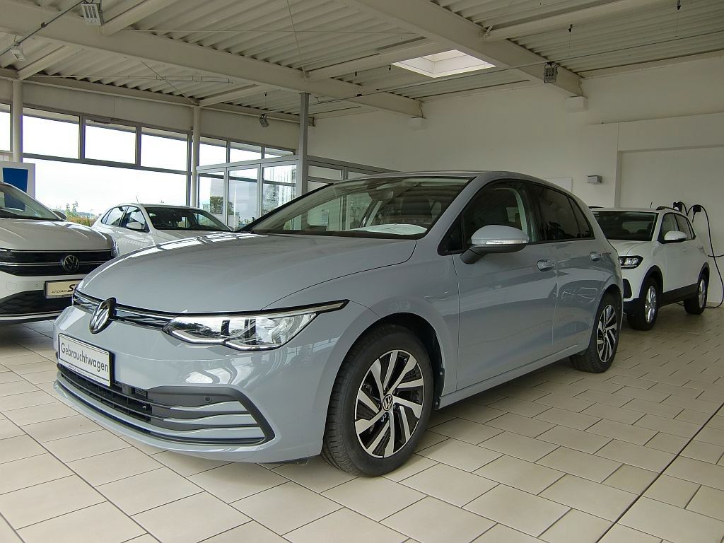 Volkswagen Golf VIII 1.5 TSI Life - Samsaru's Car Outlet