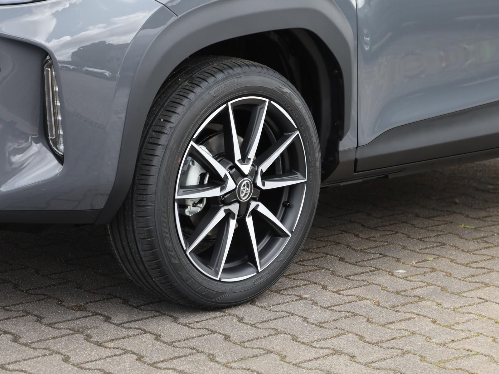 Toyota Yaris Cross 1.5 Hybrid GR Sport NAVI SHZ PDC