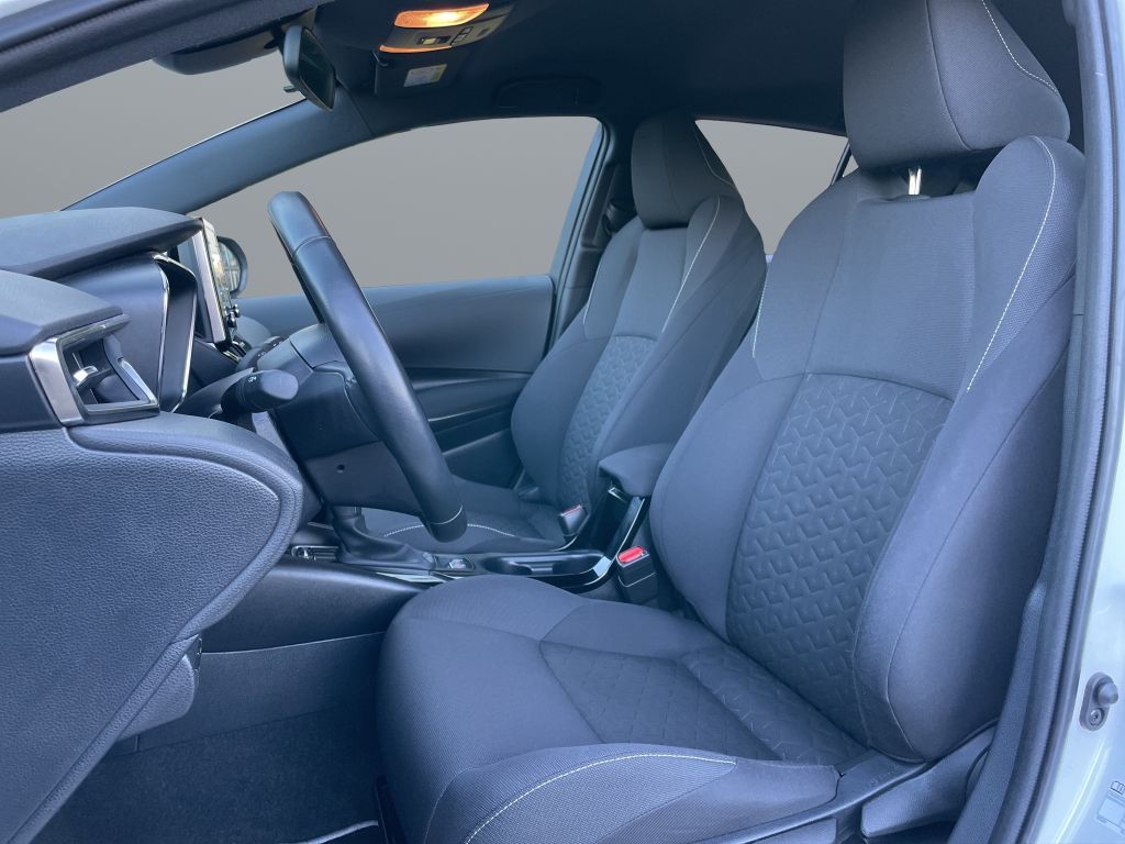 Toyota Corolla 1.8 Hybrid Comfort - Samsaru's Car Outlet