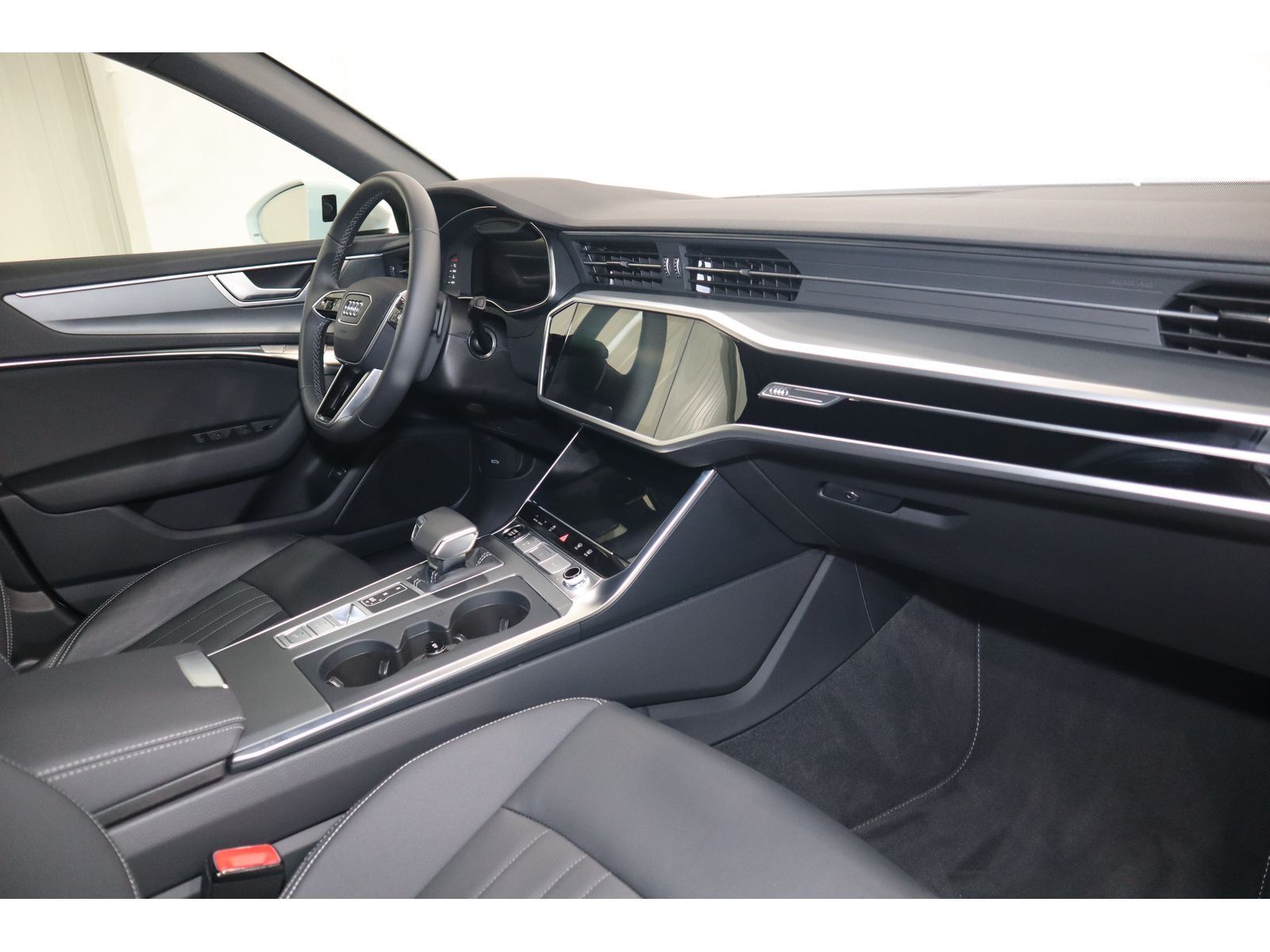Audi A6 Avant 40 TDI advanced - Samsaru's Car Outlet