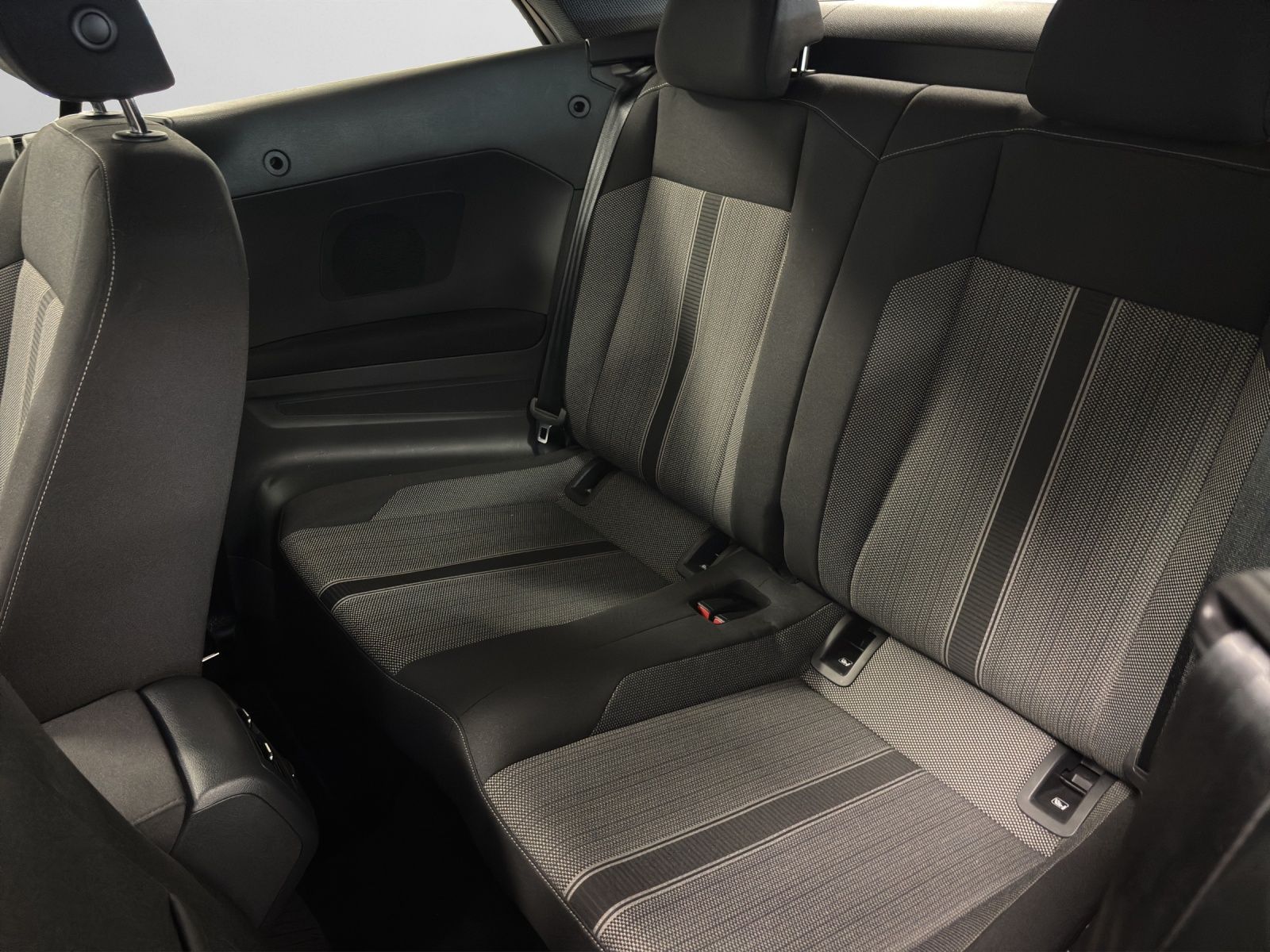 Volkswagen T-Roc Cabriolet 1.5 TSI Style - Samsaru's Car Outlet