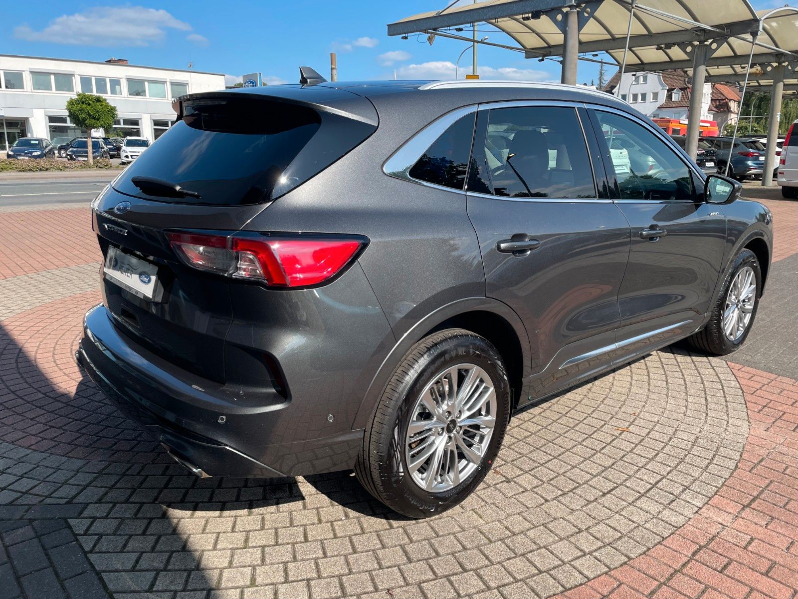 Ford Kuga FHEV Vignale - Samsaru's Car Outlet