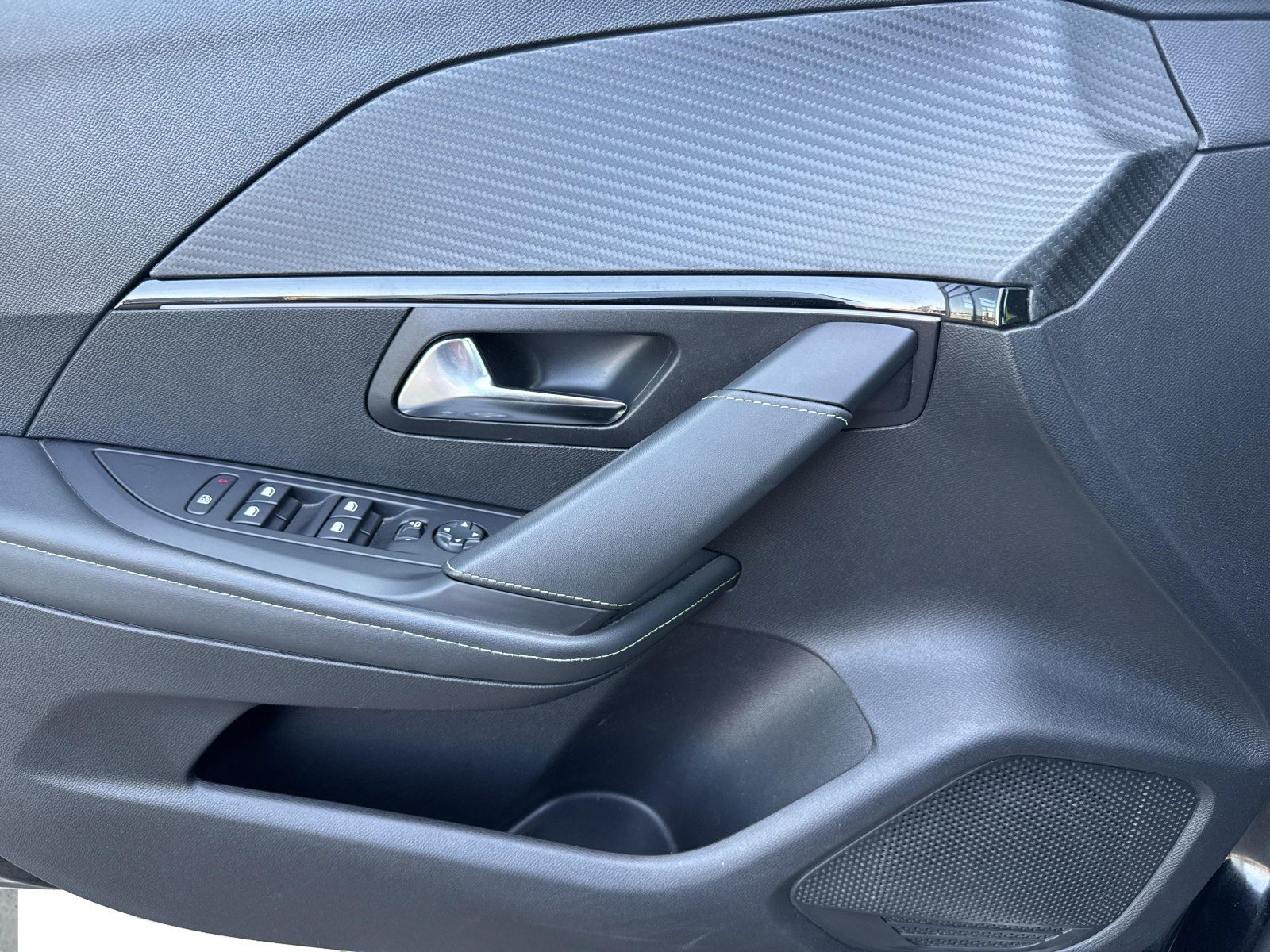 Peugeot 208 GT Line - Samsaru's Car Outlet