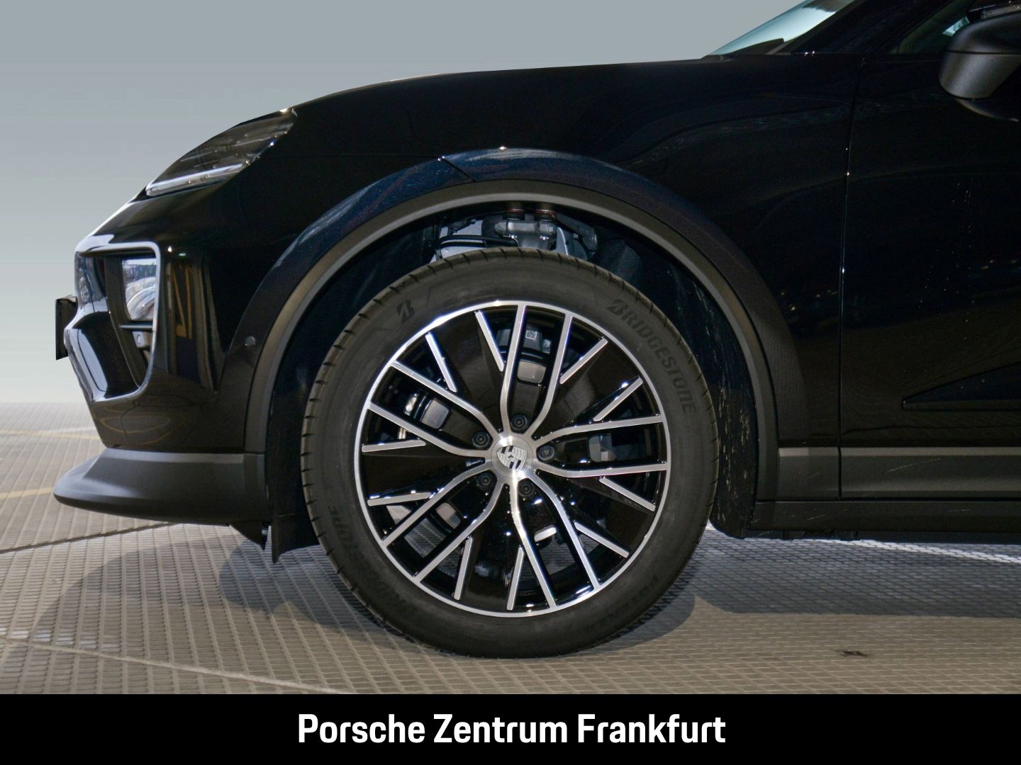 Porsche Macan 4 Surround-View InnoDrive LED-Matrix
