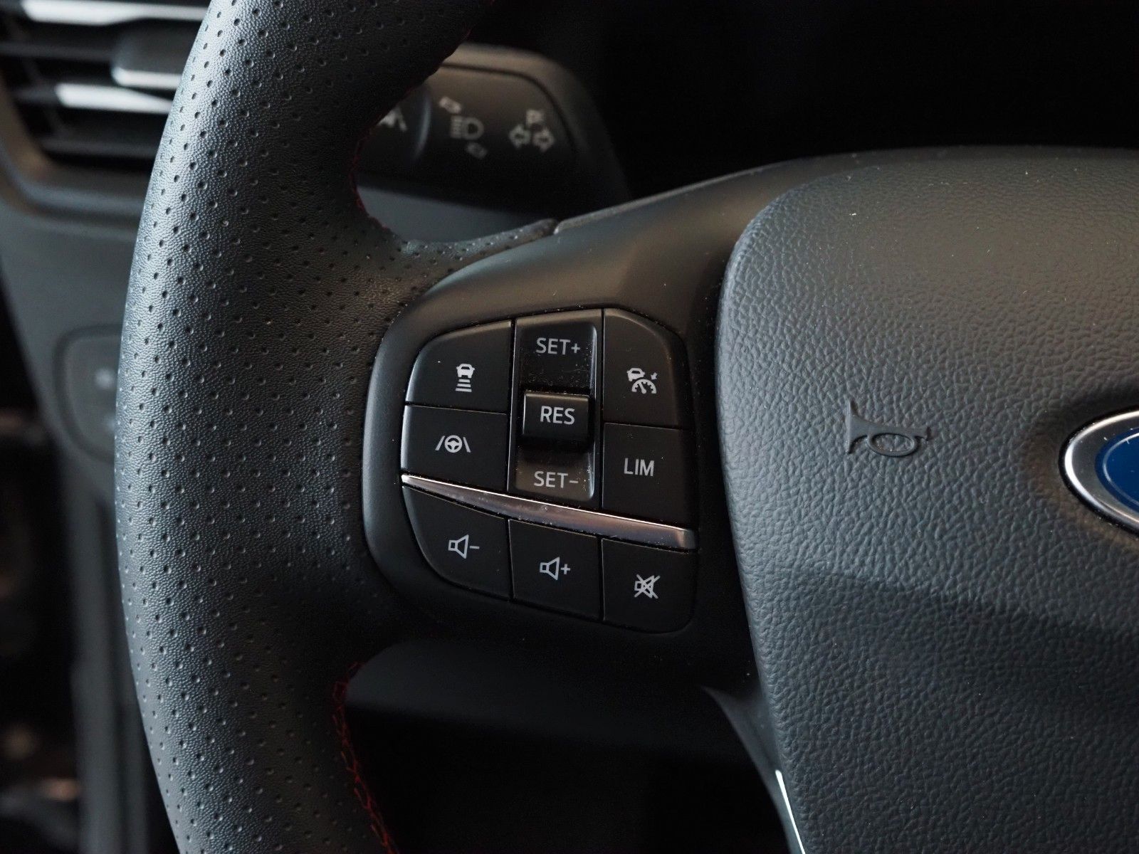 Ford Focus Turnier ST-Line X ACC/LED/B&O/HeadUp/DAB