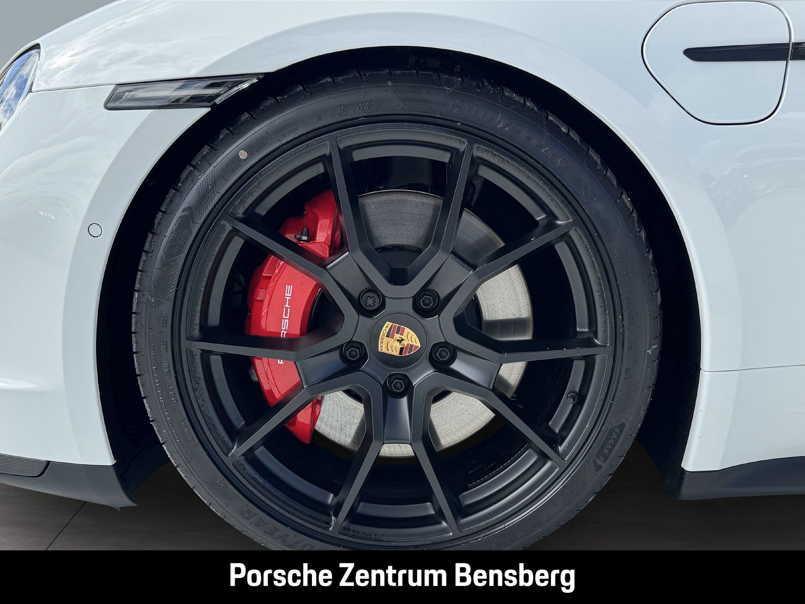 Porsche Taycan GTS Sport Turismo