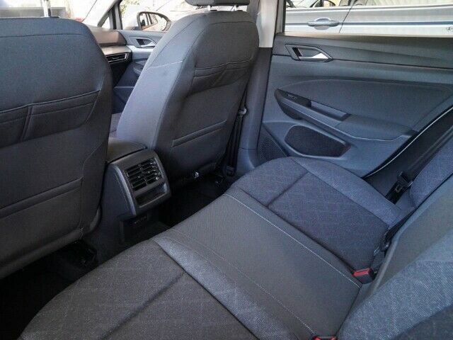 Volkswagen Golf VIII Life - Samsaru's Car Outlet