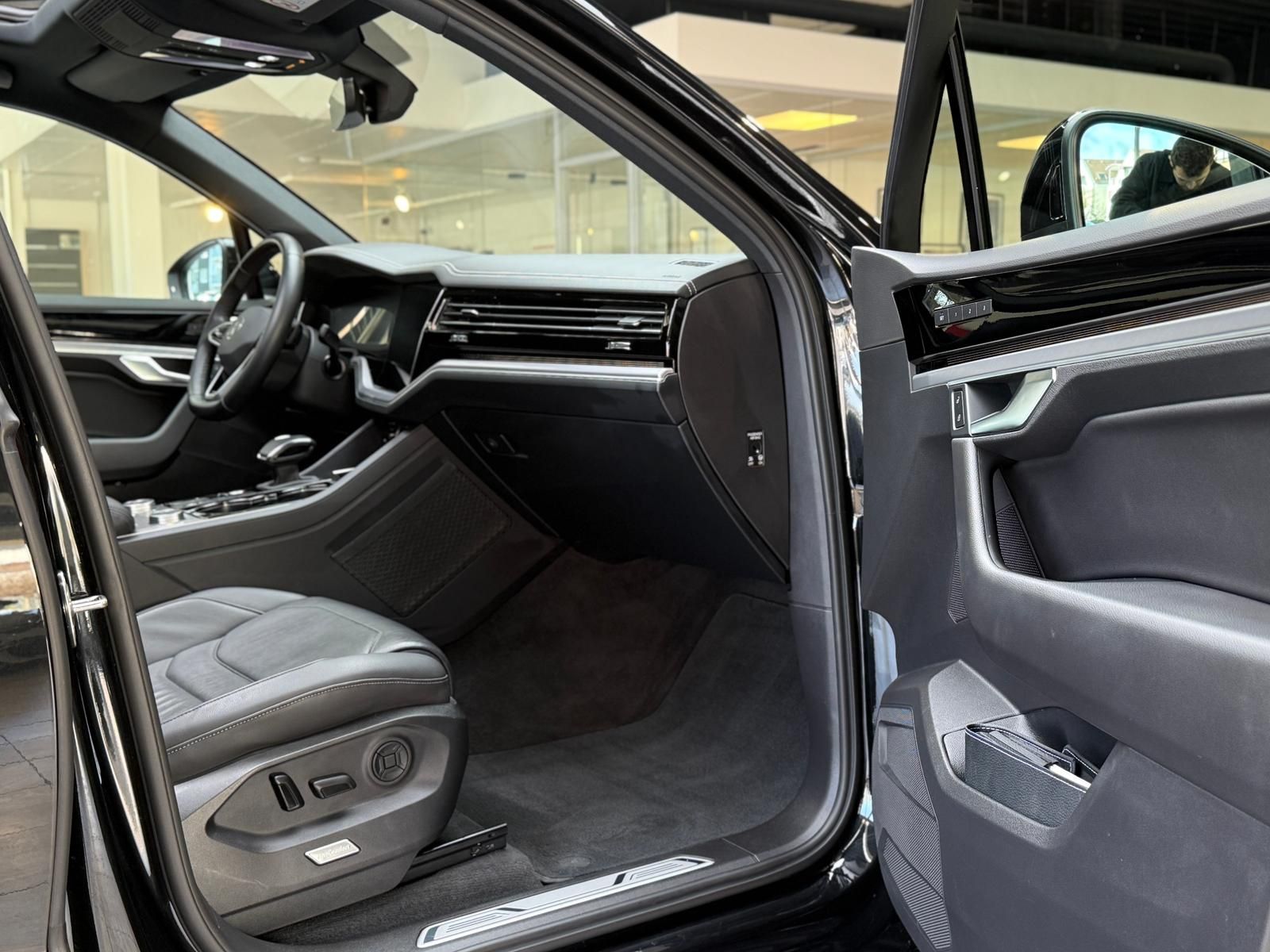 Volkswagen Touareg Elegance 4Motion*Pano*StHzg*KeylessGO