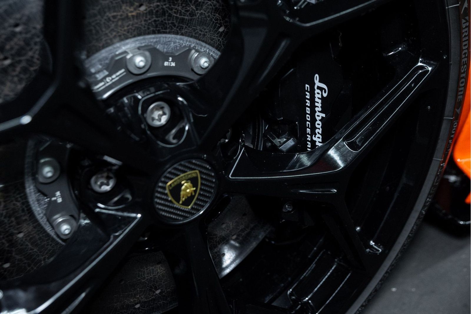 Lamborghini Revuelto - Samsaru's Car Outlet