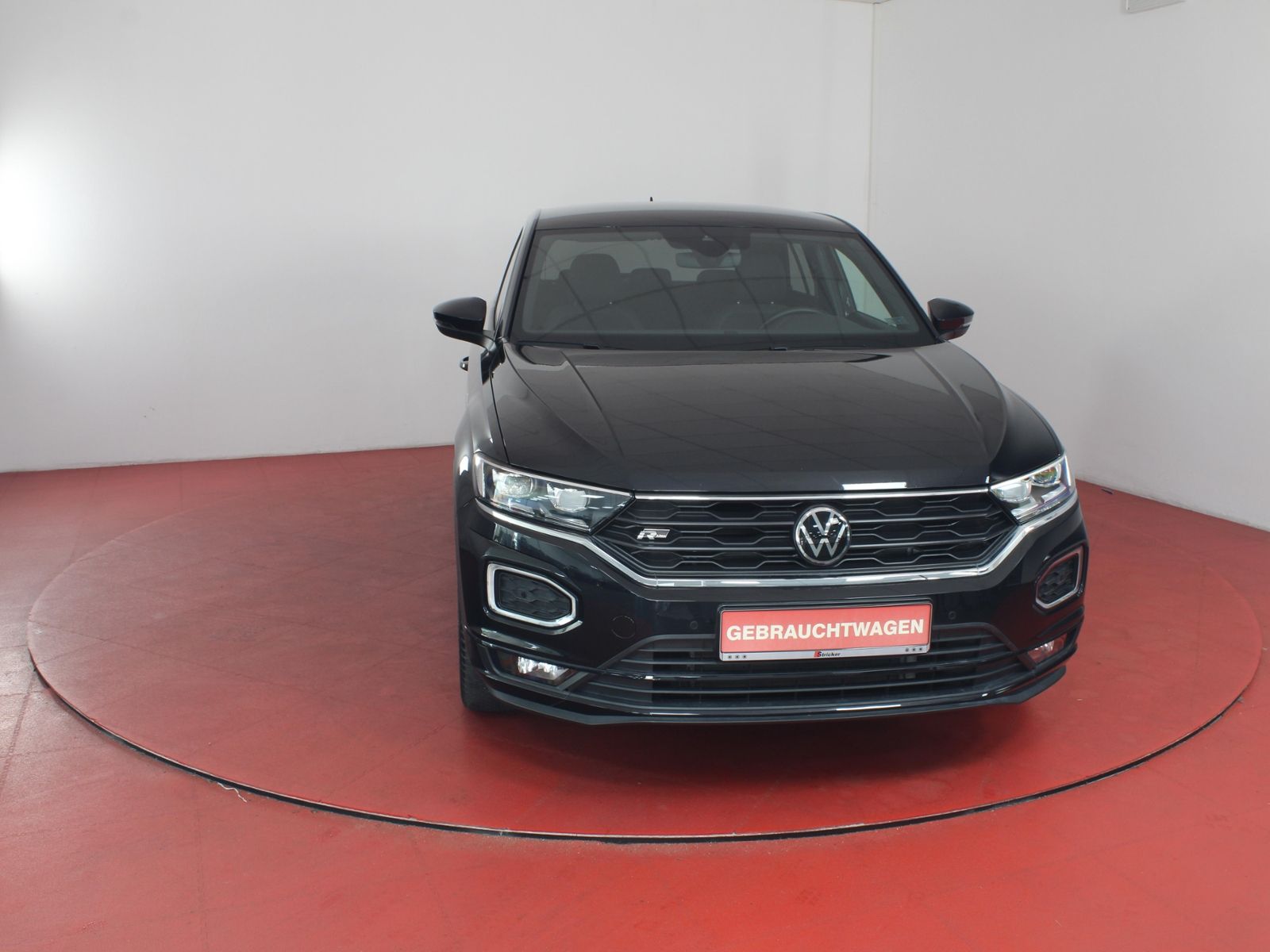 Volkswagen T-Roc R-Line - Samsaru's Car Outlet