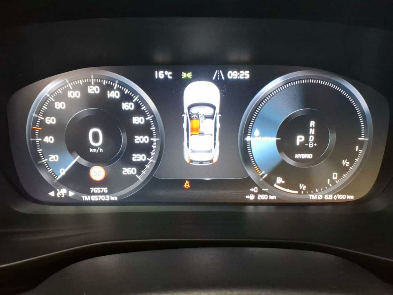 Volvo XC40 T4 Recharge DKG Plus Bright AHK 19"