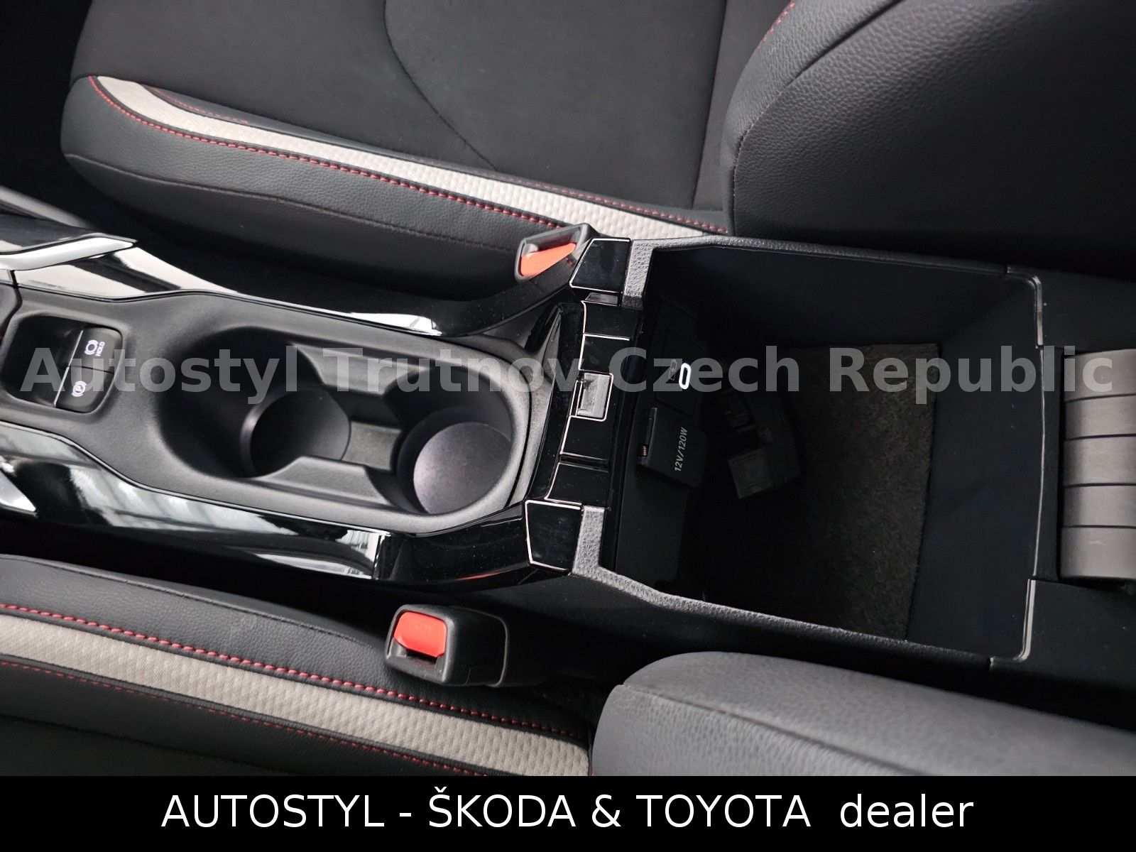 Toyota 2.0HEV 197k GR SPORT DYNAMIC HEAD UP