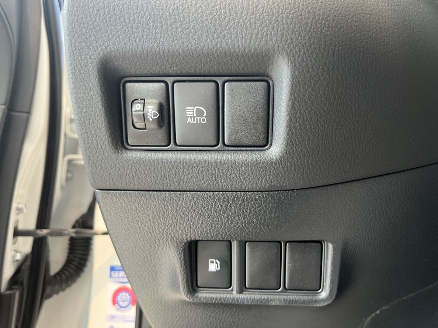 Toyota C-HR 1.8 Hybrid Business-Edition - Samsaru's Car Outlet