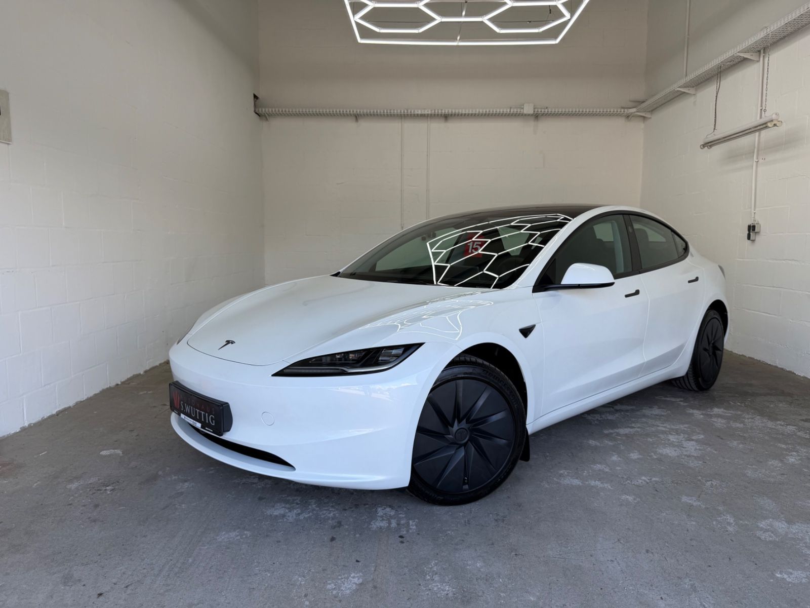 Tesla Model 3 Hinterradantrieb RWD