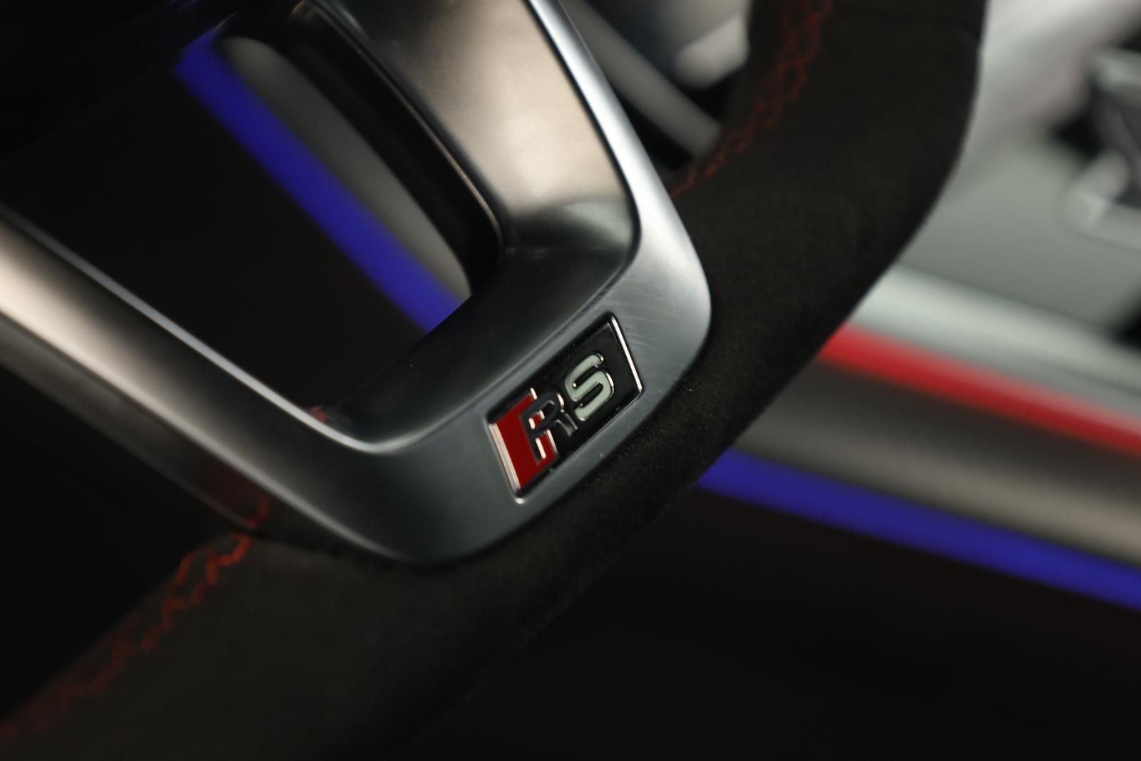 Audi RS Q8 SUV performance Laser Pano Vmax RSAbgas 23