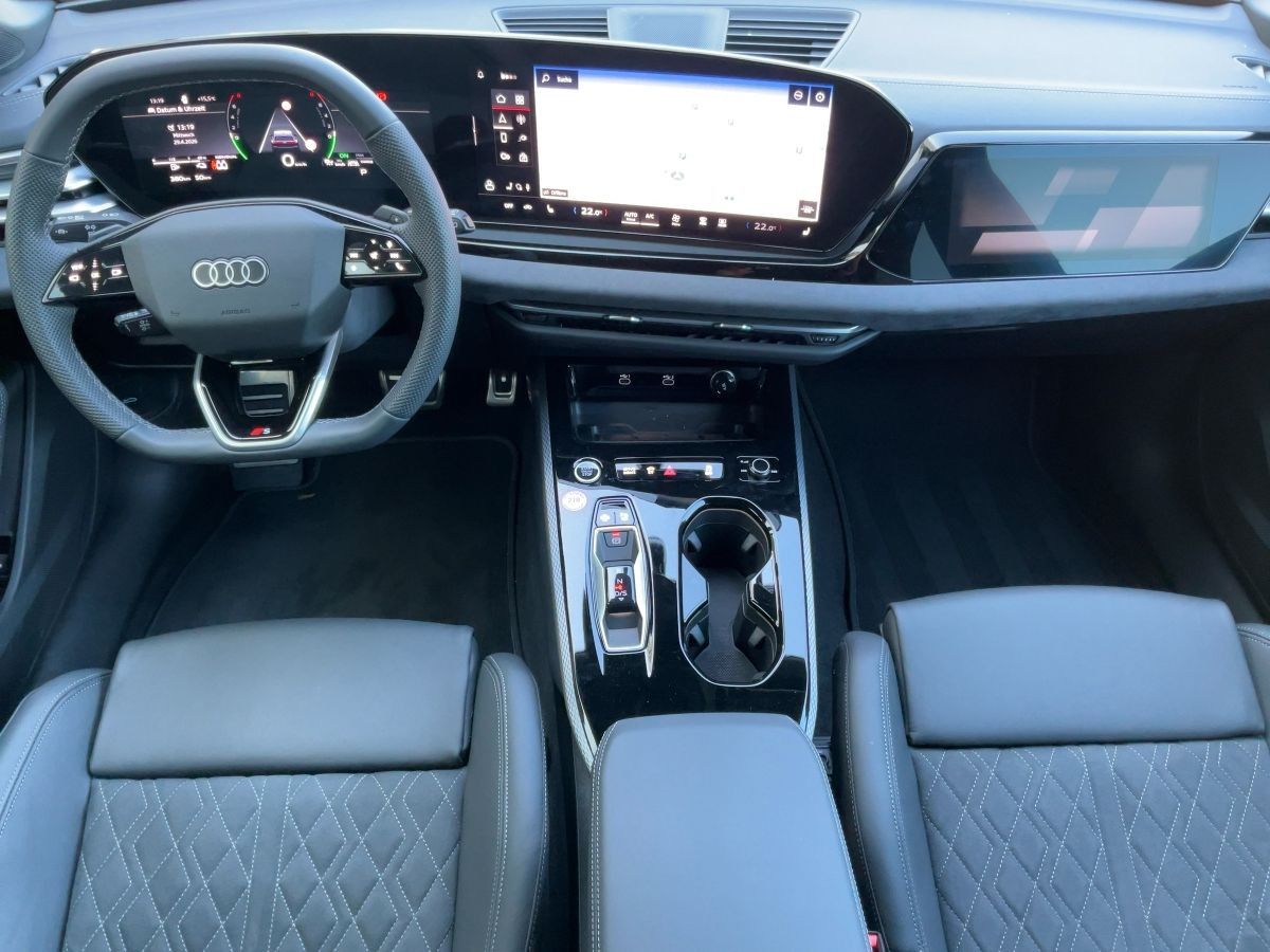 Audi A5 Avant e-hybrid 220kW S-LINE MATRIX+NAVI+ACC