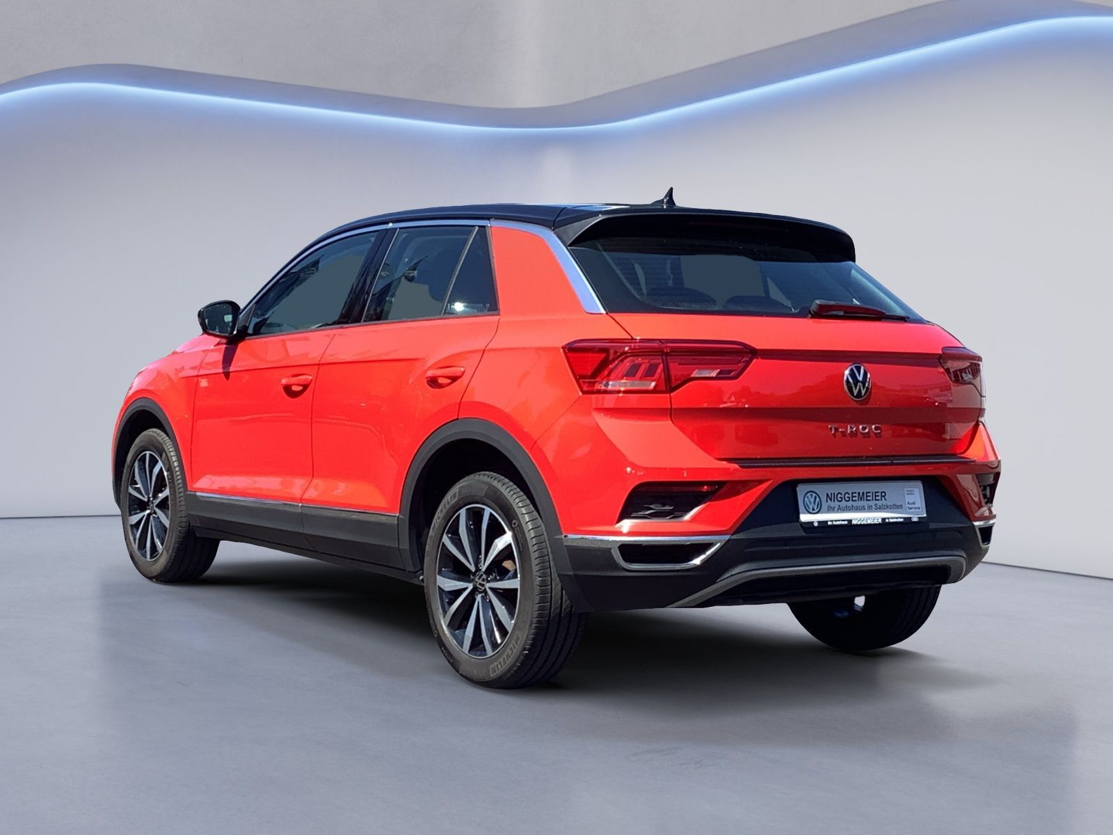 Volkswagen T-Roc 1.0TSI STYLE - Samsaru's Car Outlet