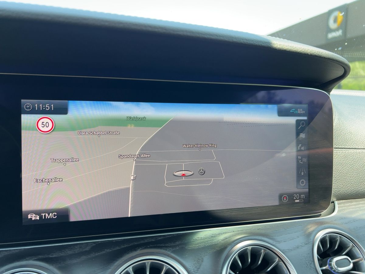 Mercedes-Benz E 220 d Avantgarde - Samsaru's Car Outlet