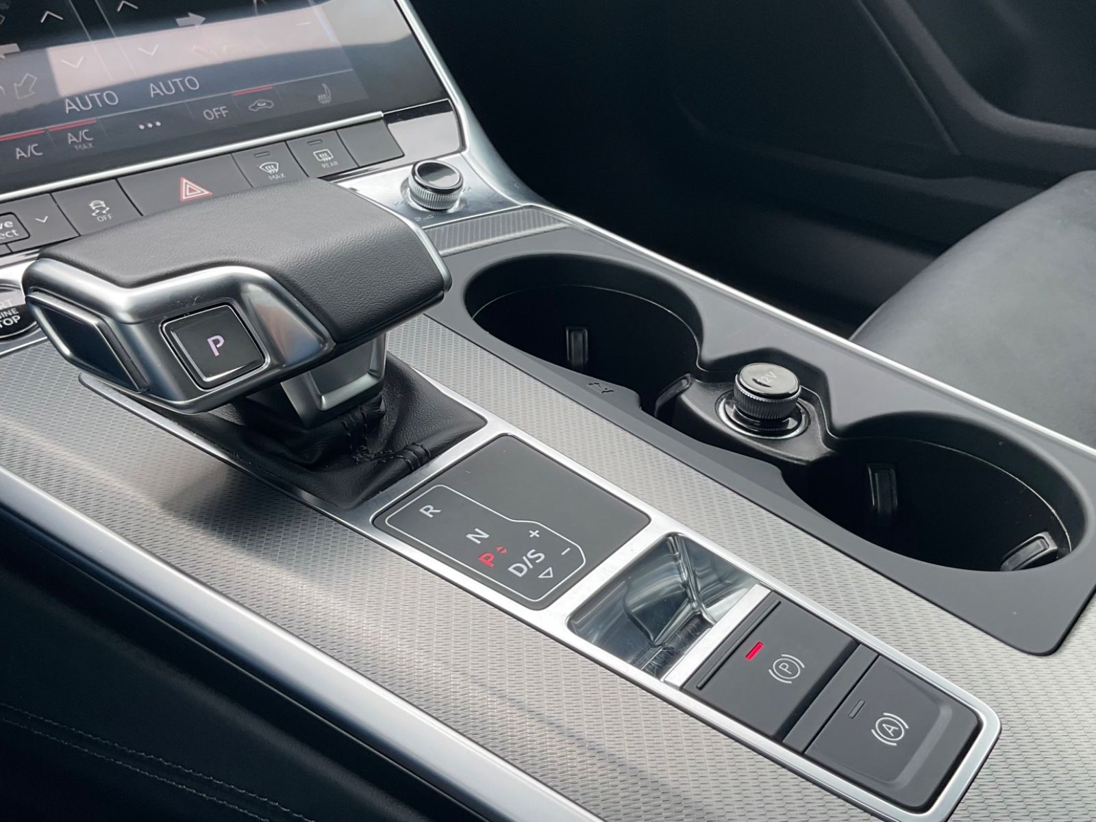 Audi A6 Av.45 TFSI quattro design S line - Samsaru's Car Outlet