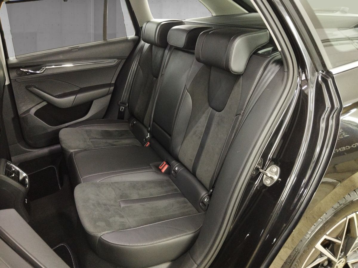 Skoda Octavia Combi 1.5 TSI Style - Samsaru's Car Outlet