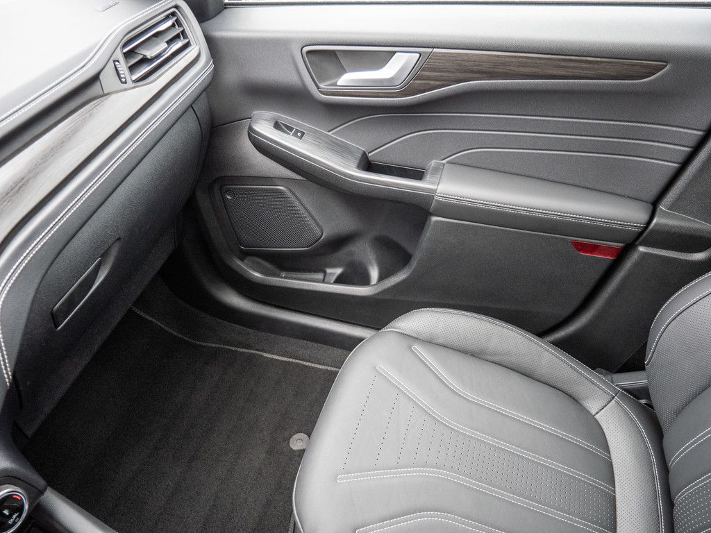 Ford KUGA VIGNALE - Samsaru's Car Outlet