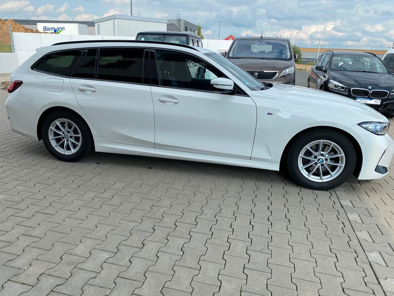 BMW 320 d M Sport - Samsaru's Car Outlet