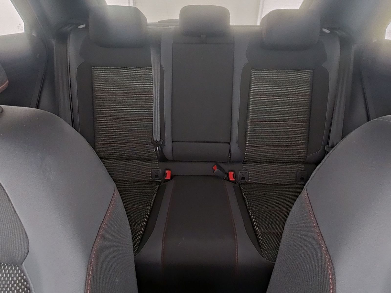 Volkswagen T-Roc Sport - Samsaru's Car Outlet