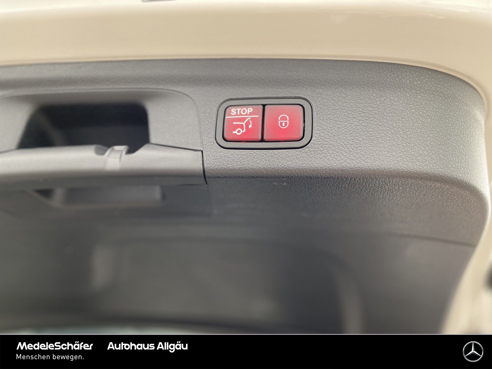 Mercedes-Benz GLE 450 4M AMG 20" AHK Airmatic Distronic Standh