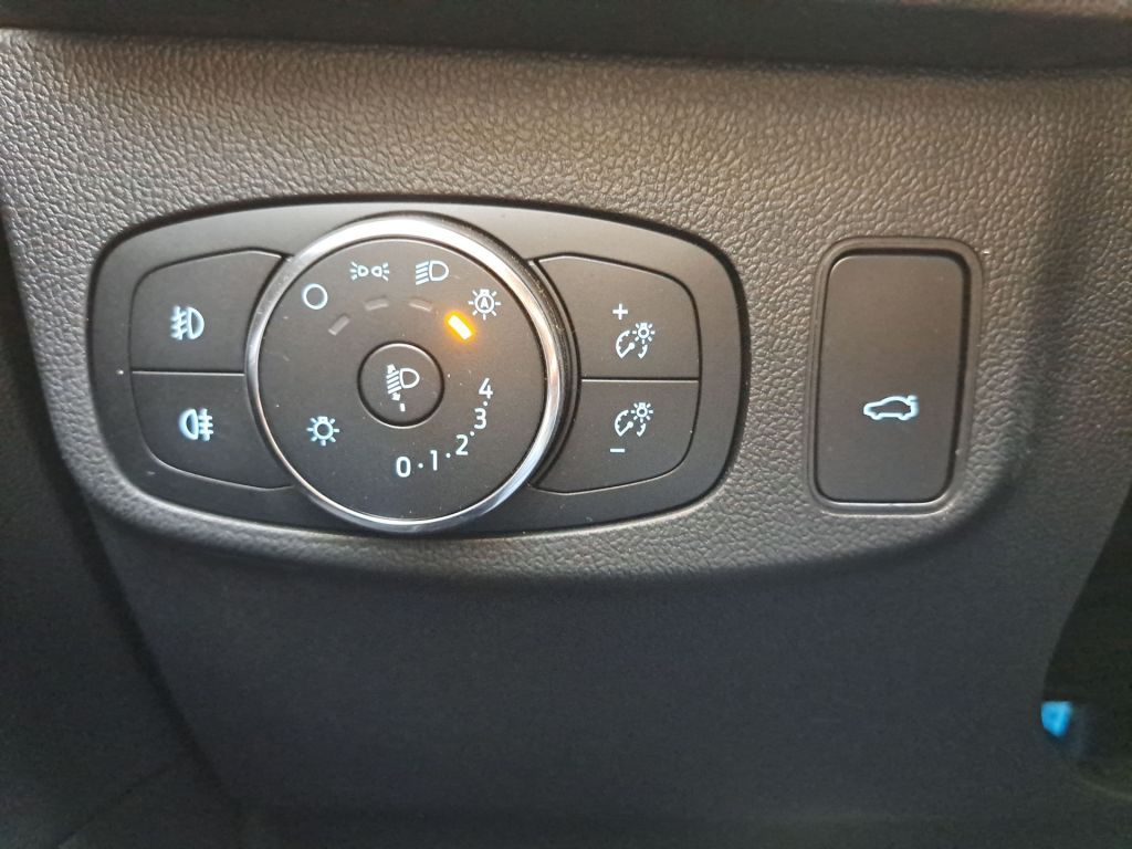 Ford Focus Turnier 1.0 EcoBoost Hybrid Aut. ACTIVE X