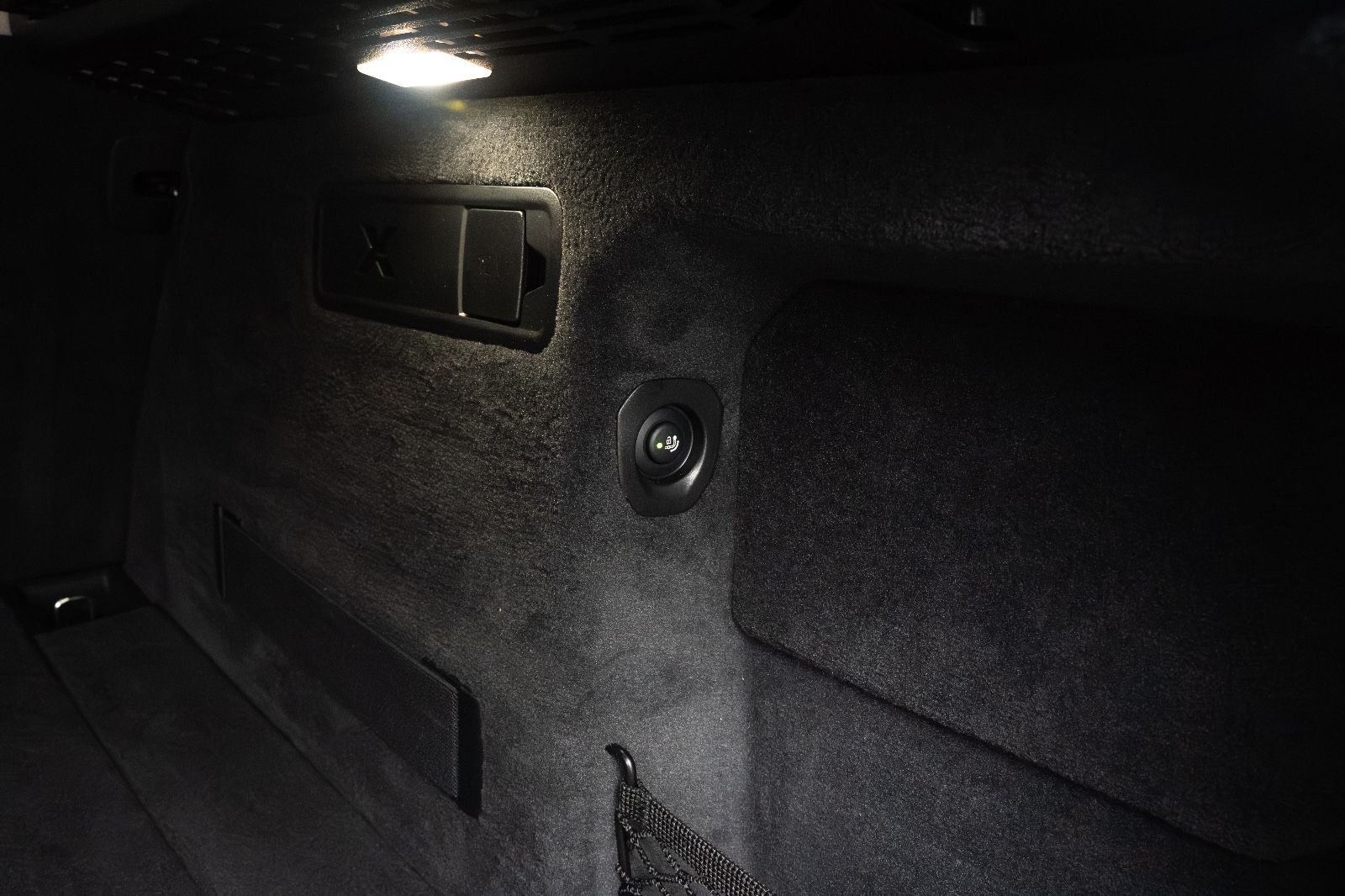 BMW X6 40d M SPORT PRO.LUFTFEDER.SOFTCL.PANO.AHK.22"