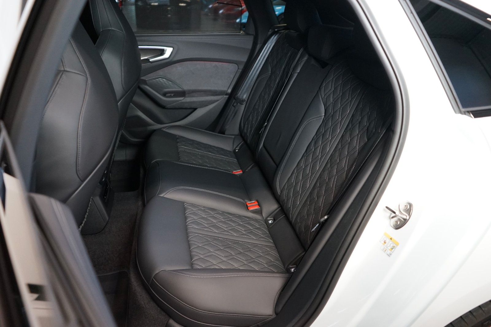 Audi A5*40 TDI*S-LINE*AUX.HEA*360*HUD*B&O*52.066€NETT