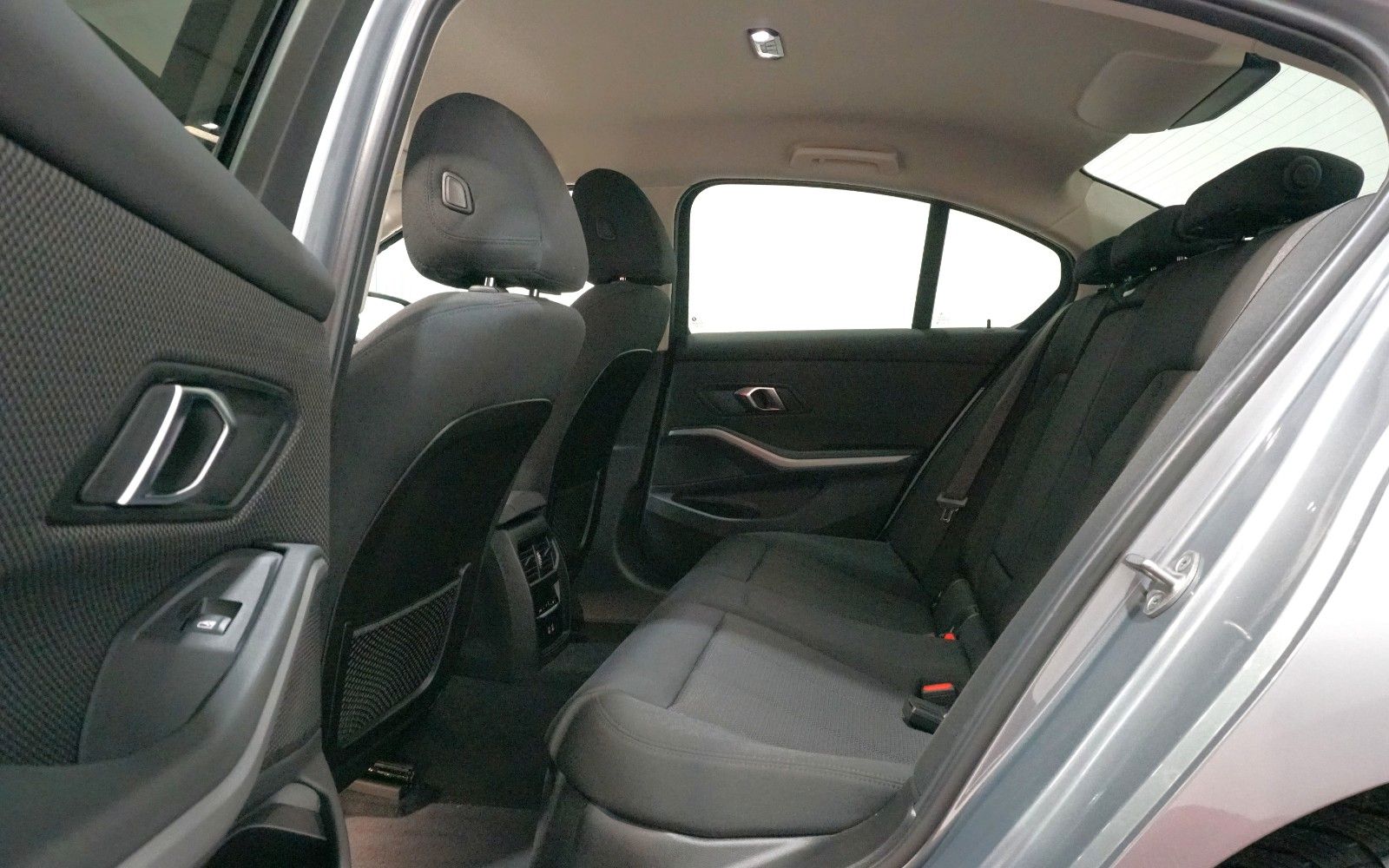 BMW 320 d xDrive Limousine*LED*WIDESCREEN*DAB*