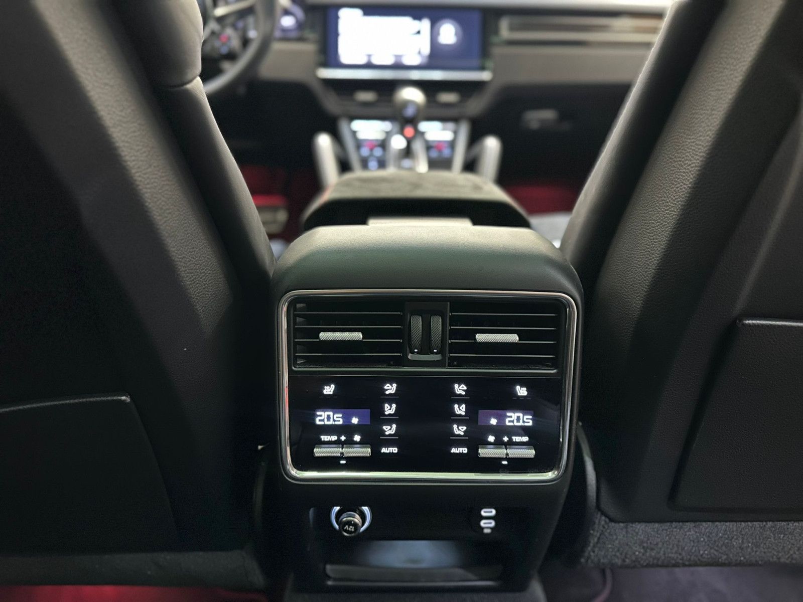 Porsche CAYENNE GTS 4.0 V8 BLACK PAKET PANO 360KAMERA