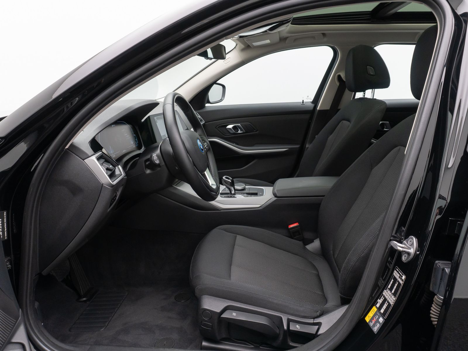 BMW 320e - Samsaru's Car Outlet