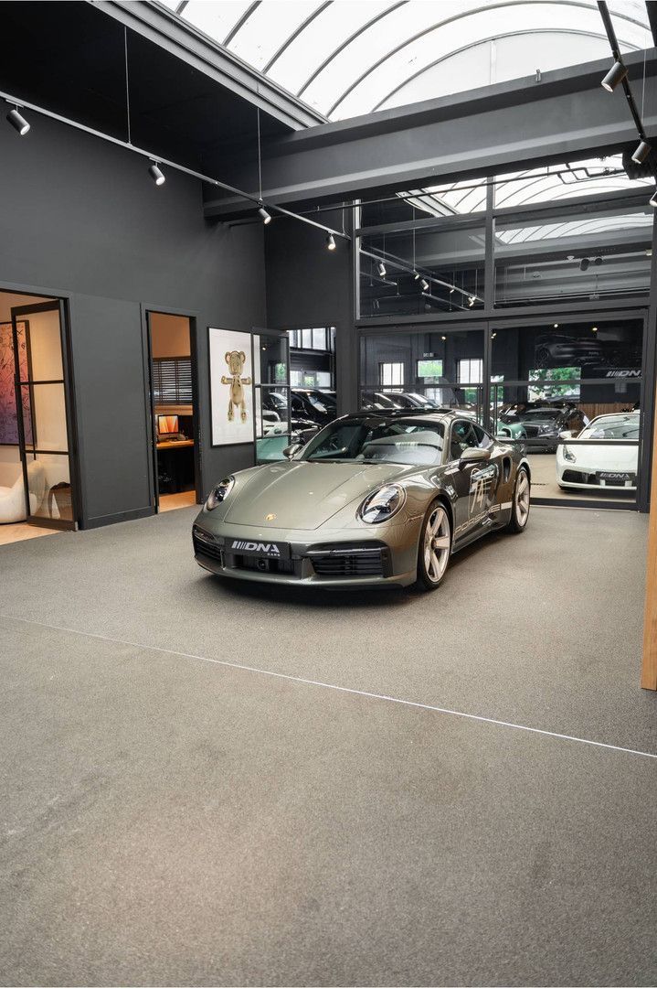 Porsche 992 992 Turbo 50 Years 1/1974 Burmester Leder 91