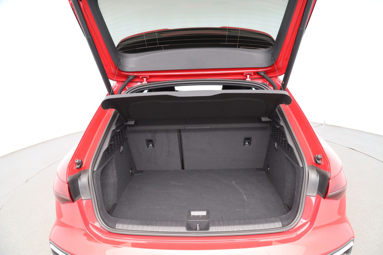 Audi A3 allstreet 35 TFSI S tronic S line | AHK |