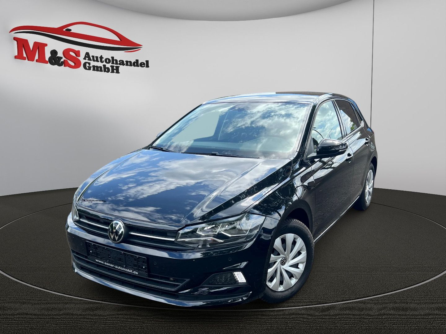 Volkswagen Polo VI Comfortline Aut. - Samsaru's Car Outlet