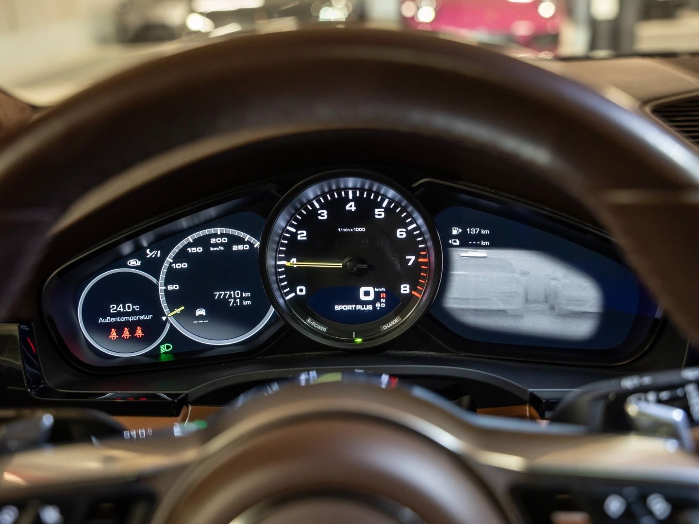Porsche Cayenne E-Hybrid PDCC BOSE Surround View 18-Wege