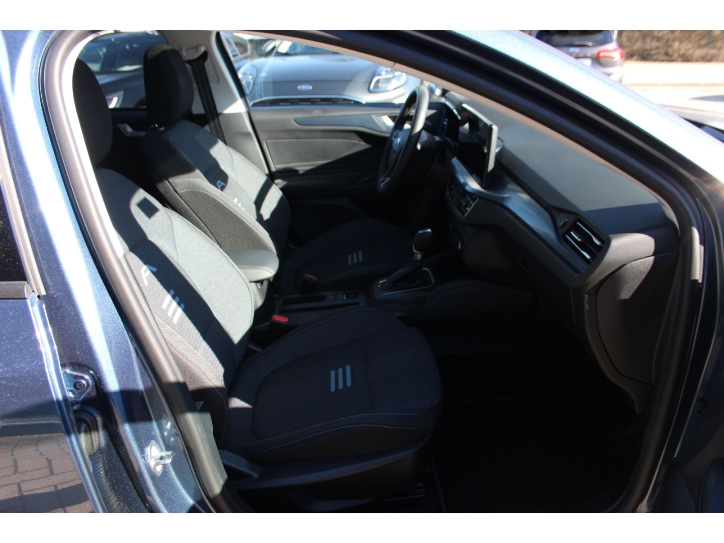 Ford Focus 1.0 Active X Matrix AHZV P-Dach 18'' B&O