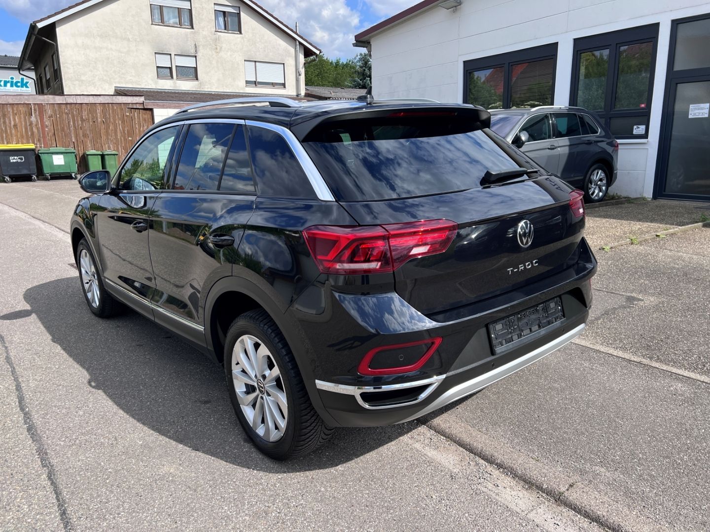 Volkswagen T-Roc 1.0TSI Style - Samsaru's Car Outlet