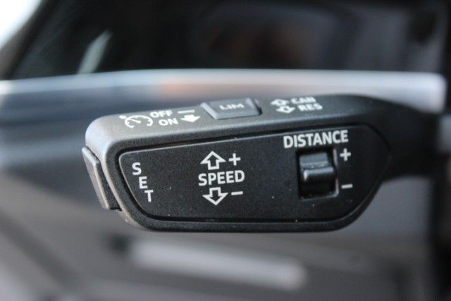 Audi Q3 35 TDI quattro S tronic - Samsaru's Car Outlet