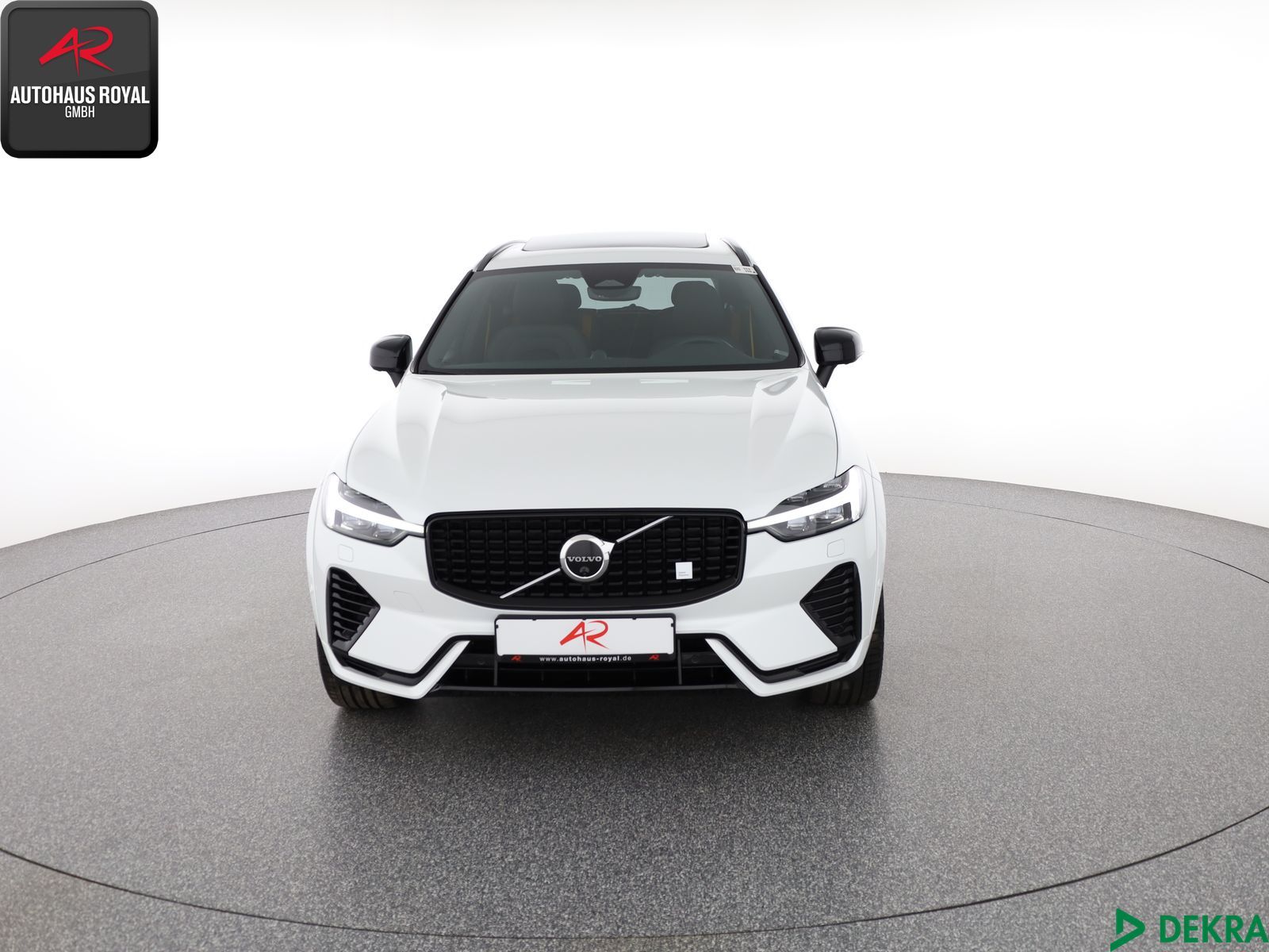 Volvo XC 60 T8 AWD STANDHEIZ,360GRAD,BOWERS+W,KEYLESS