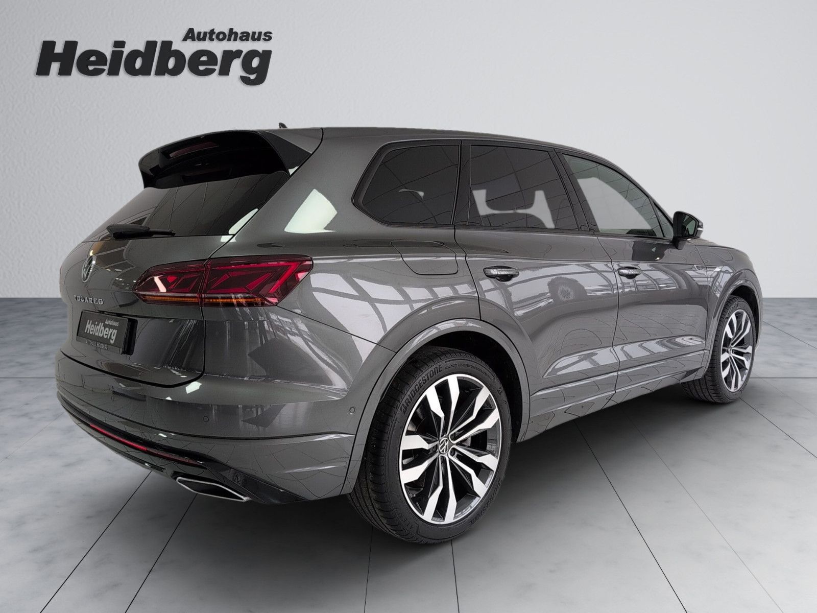 Volkswagen Touareg R Line AHK Luft Black Night 21" IQ-Matri