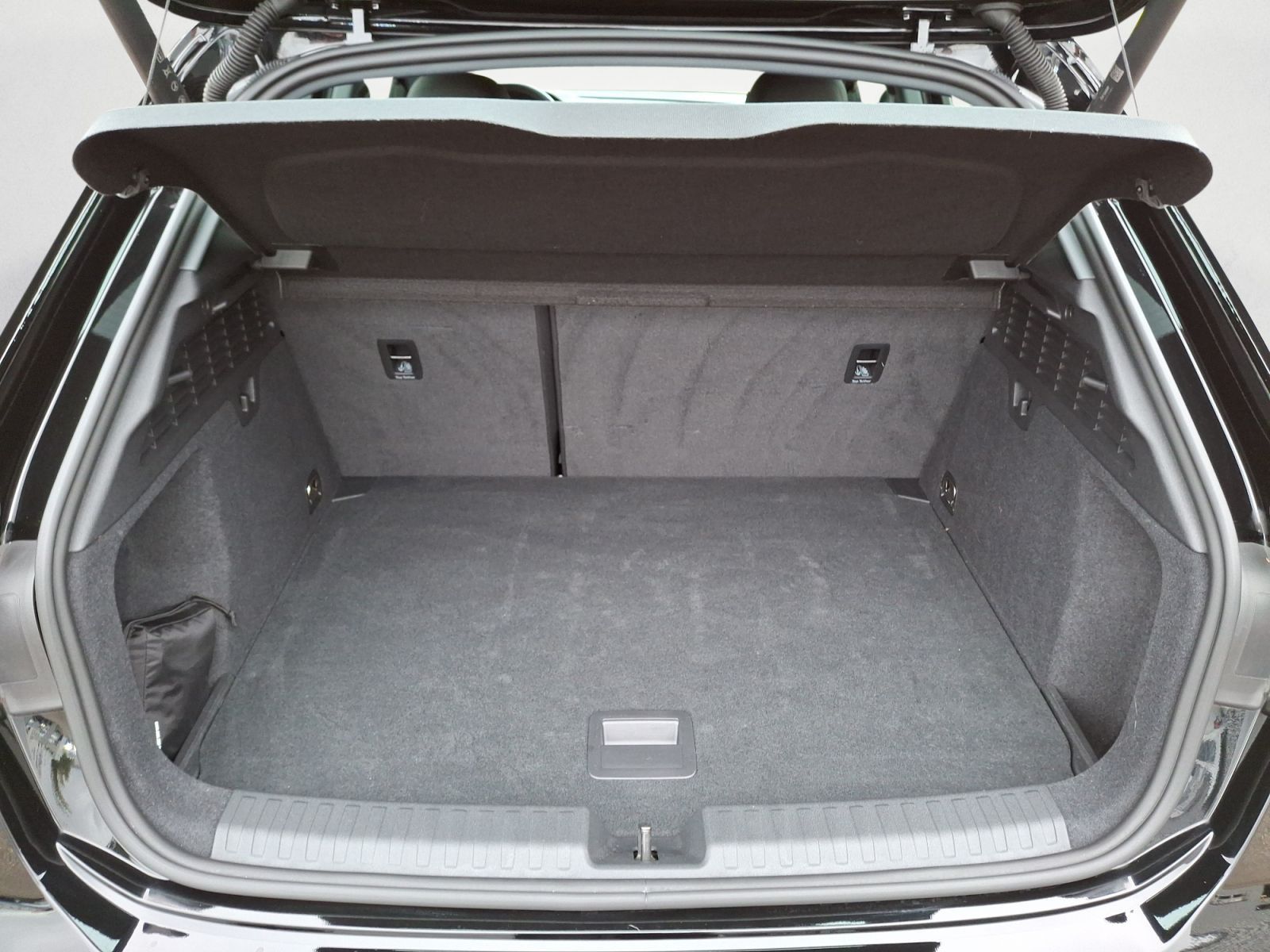 Audi A3 Sportback advanced 30 TFSI Optik LED KomfortK