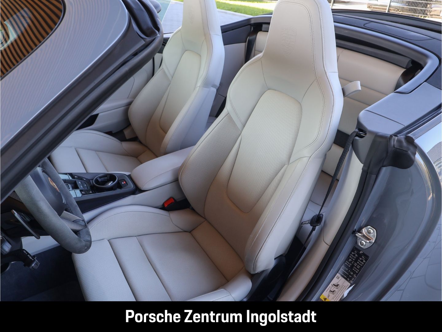 Porsche 992 911 Carrera 4 GTS Cabriolet BOSE Matrix-LED