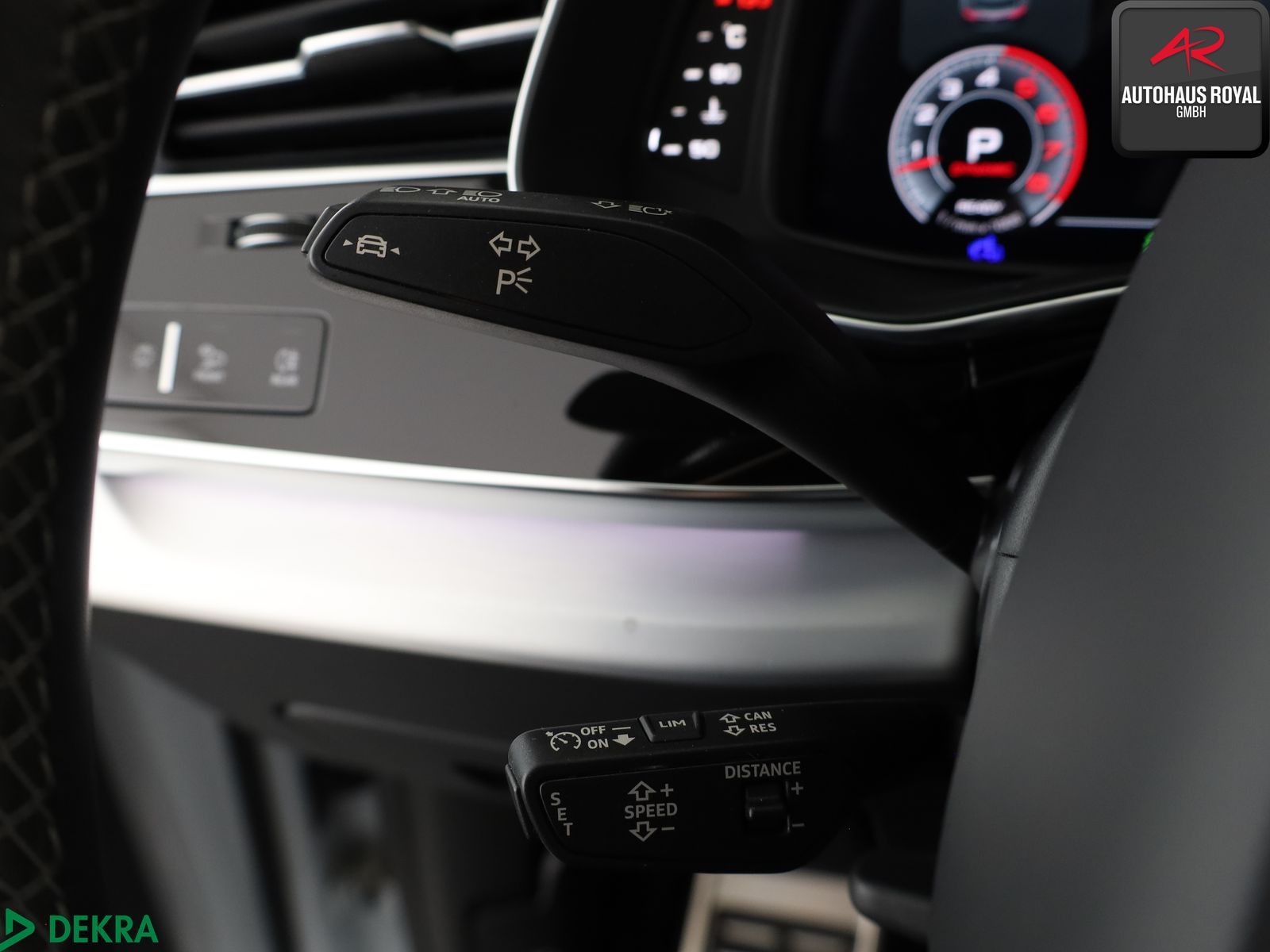 Audi Q8 55 TFSI qu 3x S Line MASSAGE,S-SITZE,B+O,AHK